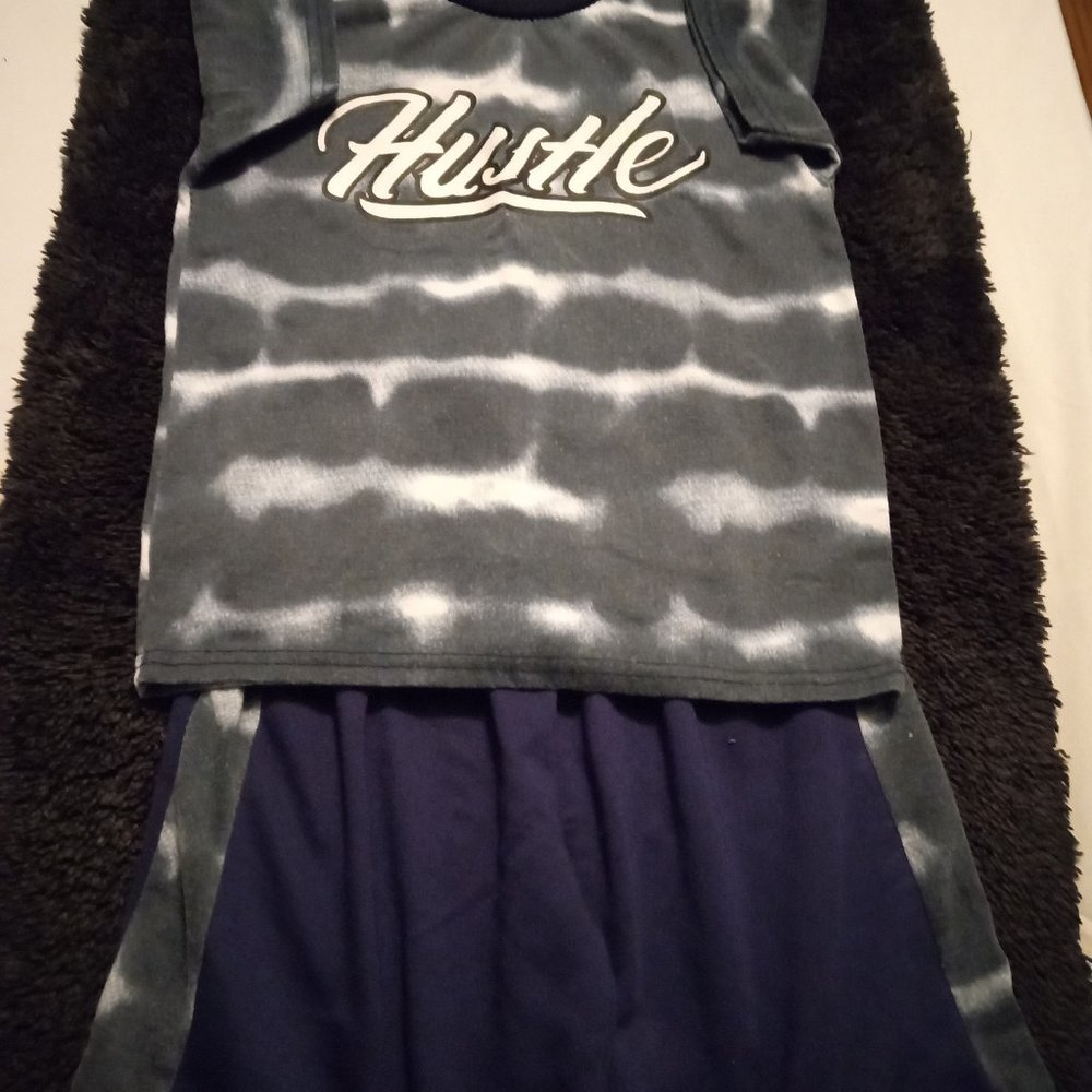 Navy blue & white boys size 6/7 Cat & Jack short set